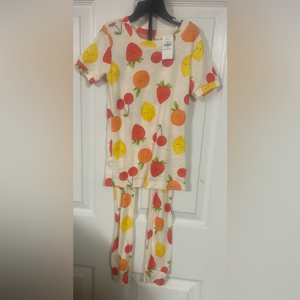NWT Old Navy Girls Fruit Print 2-PiecePajama Set Size 5T Strawberry Lemon Cherry